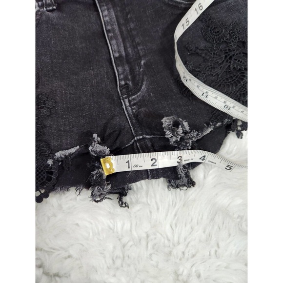 American Eagle Outfitters Super Stretch X‎ Black Lace Cutoff Jean Shorts Size 6 - Picture 8 of 8